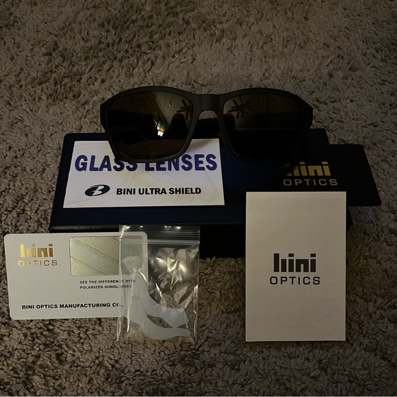 High Contrast Polarized Sunglasses - Picture 2 of 3